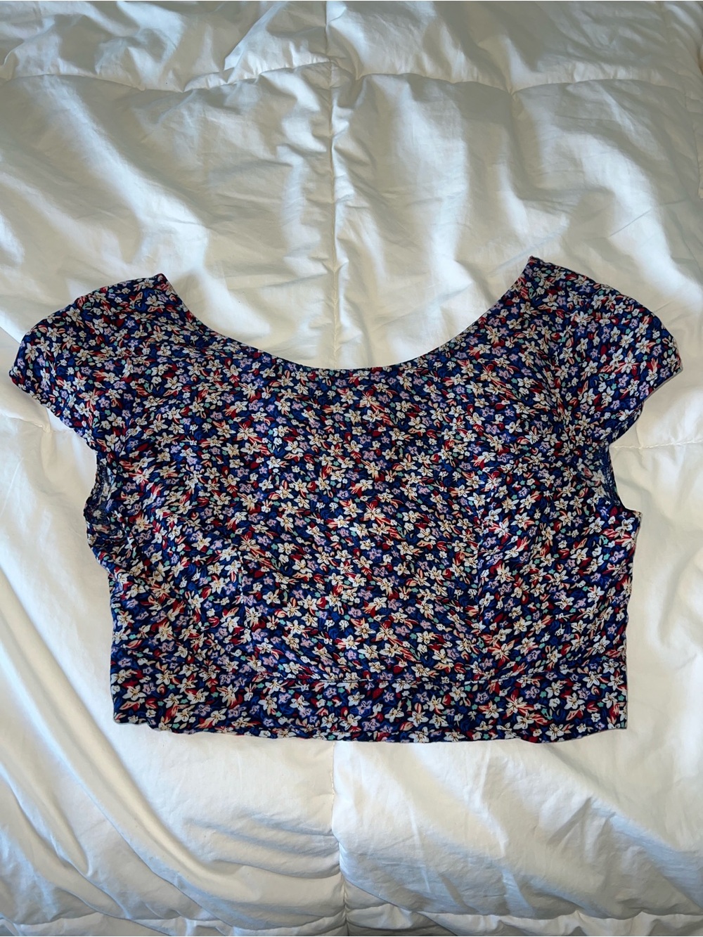 Women’s Navy Floral Scoop Neck Crop Top
